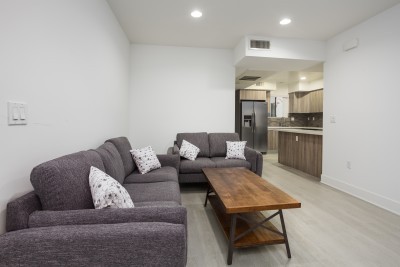 West LA Apartment: Modern and Furnished 4 Bedroom Unit | Tripalink