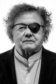 Dale Chihuly wearing a patch over the left eye.